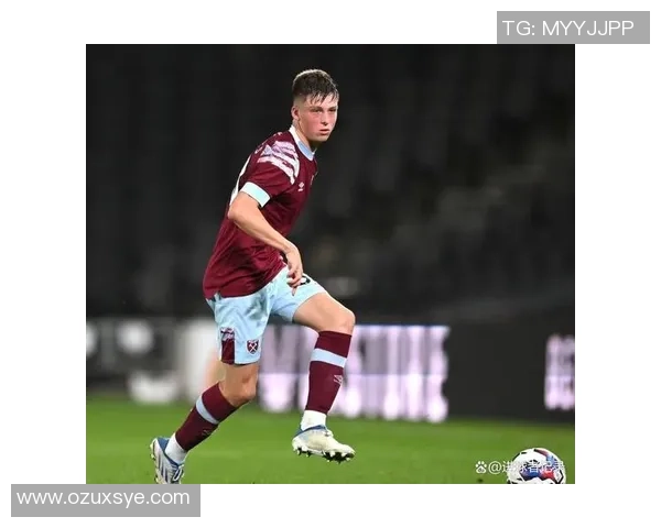 北伦敦足球明星的风采与成就解析：英超传奇人物背后的故事