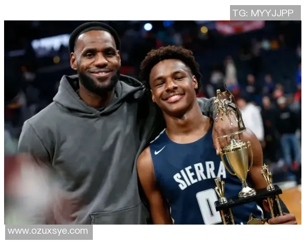 小李子足球球星场上穿着独特球袜的时尚潮流与运动精神解析