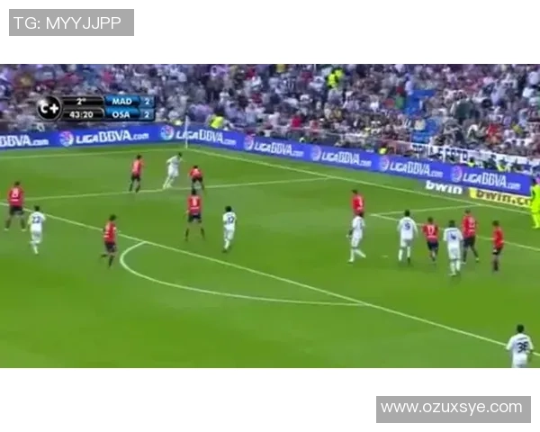 帕尼尼限量版球星卡足球大铁盒珍藏版开箱体验与深度评测